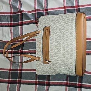 BRAND NEW Michael Kors Large Tote, Brown & Cream